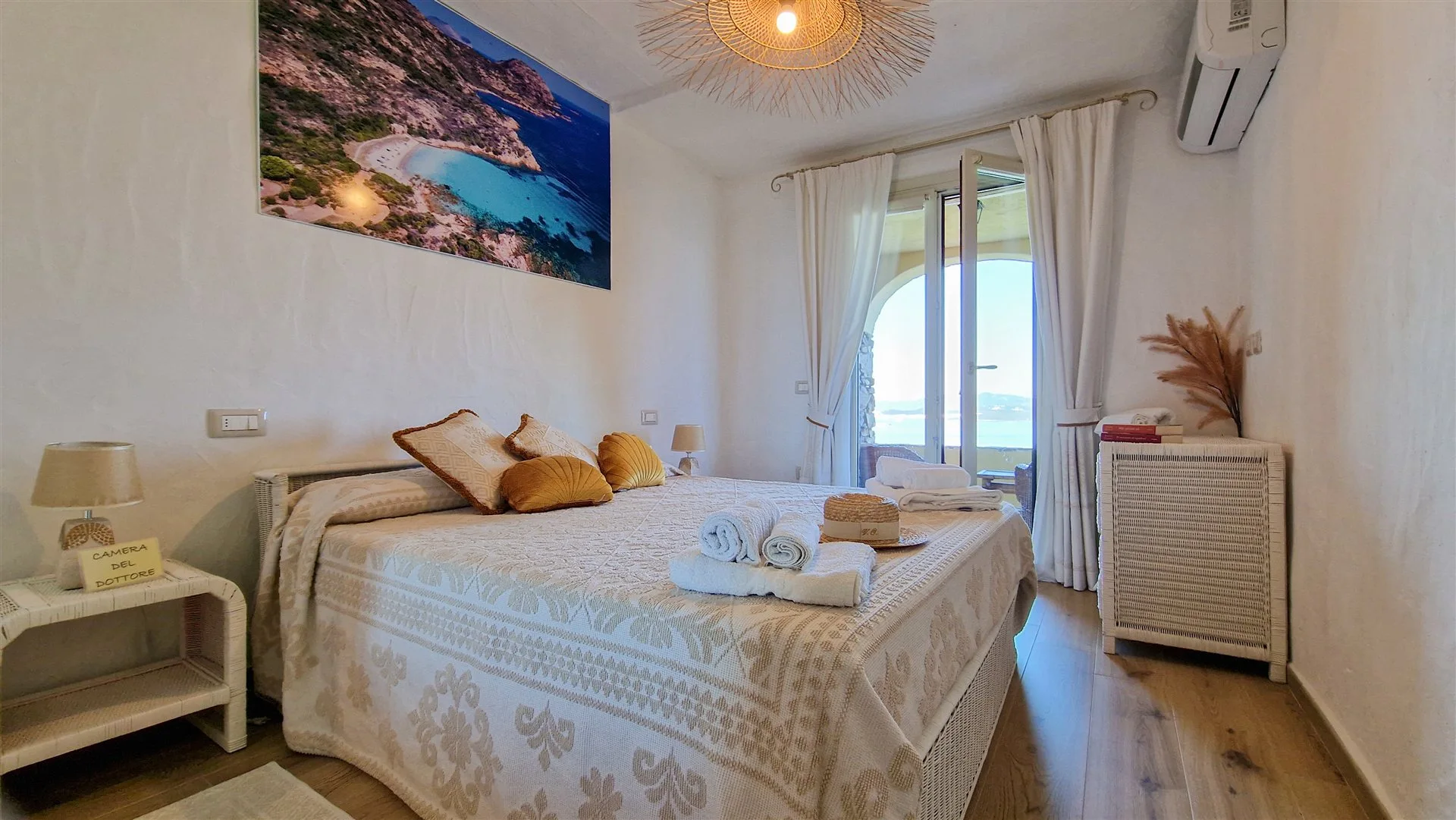 Camera con letto matrimoniale